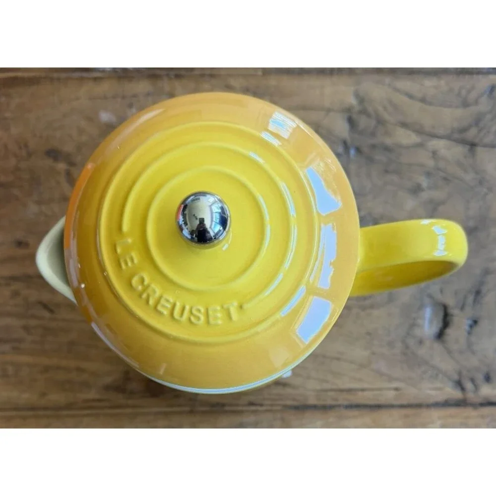 Le Creuset Stoneware 34 oz 1 Liter Coffee Pot French Press Nectar Yellow NEW